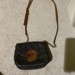Michael kors cross body